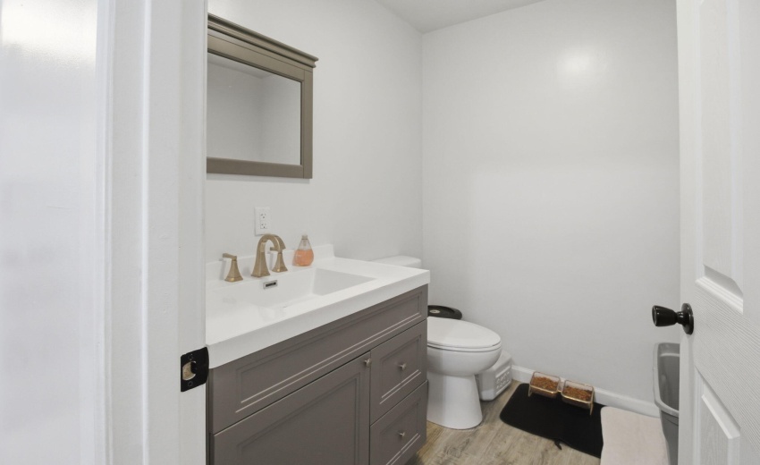 17-web-or-mls-img_0077 toni b. (sharon)