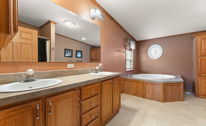 Primary EnSuite Bath