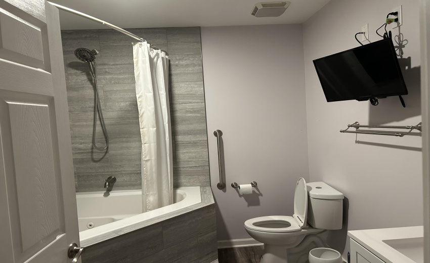 Primary Bedroom Bathroom