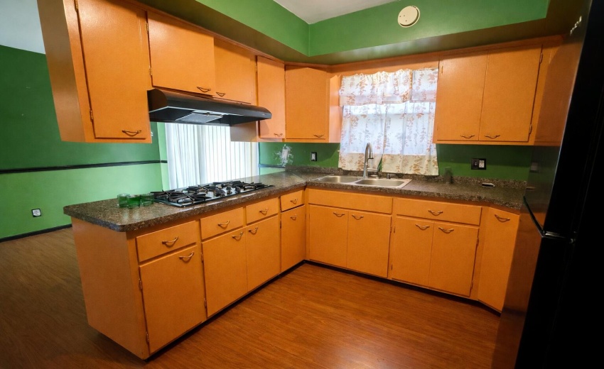 3D3B94AB-B946-4348-A0D3-6983E63ADB34