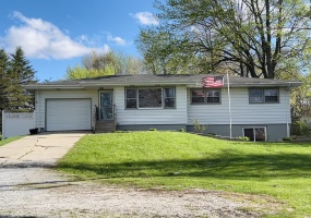 106 Us Highway 6, Valparaiso, Indiana, 4 Bedrooms Bedrooms, 6 Rooms Rooms,2 BathroomsBathrooms,Residential,For Sale,Us Highway 6,NRA837459