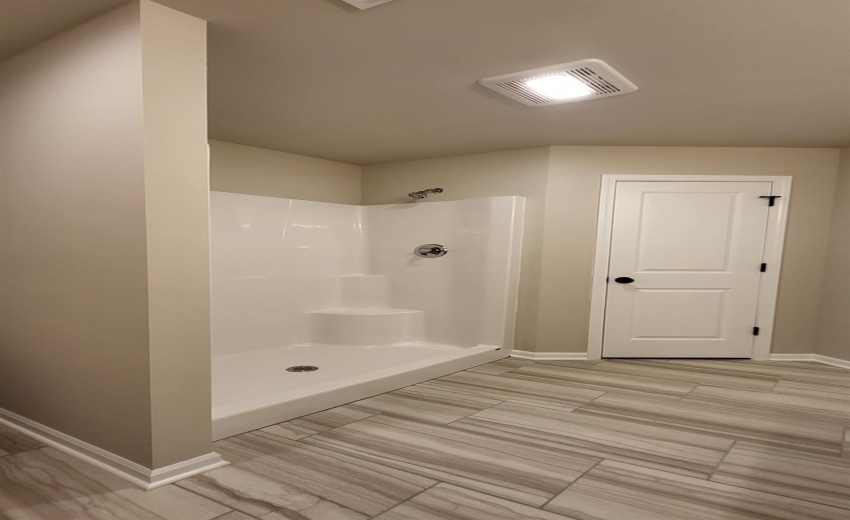 Primary Bedroom Bathroom