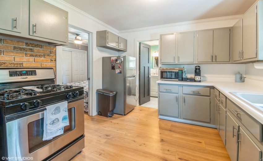 08_13861-Butternut-St_Kitchen_Print