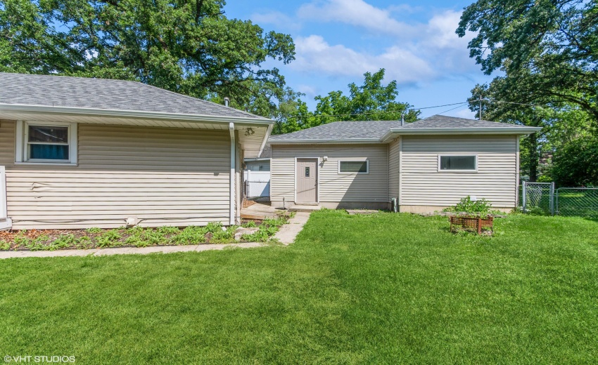 19_13861-Butternut-St_Back-Yard_Print