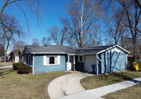 703 Glenwood Avenue, Griffith, Indiana, 4 Bedrooms Bedrooms, 8 Rooms Rooms,2 BathroomsBathrooms,Residential,For Sale,Glenwood,NRA834320