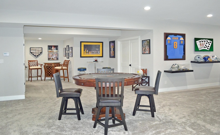 LL-RR-POKER-TABLE