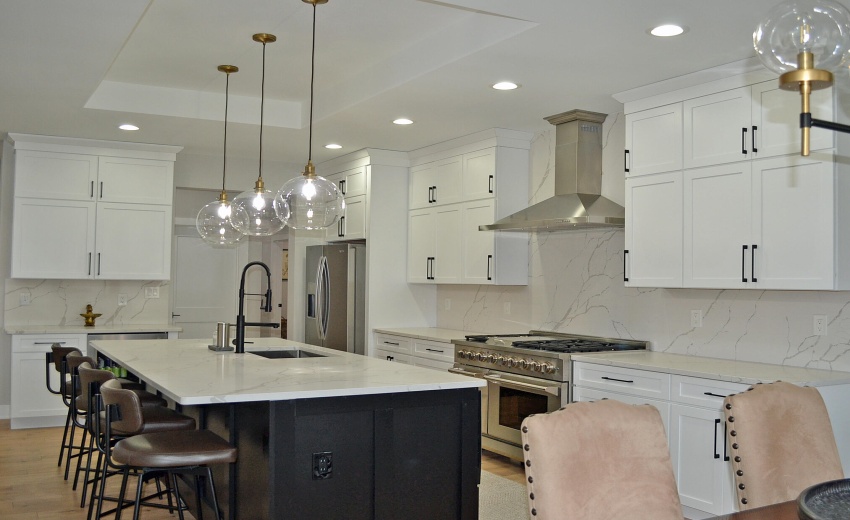 KITCHEN FROM DINETTE