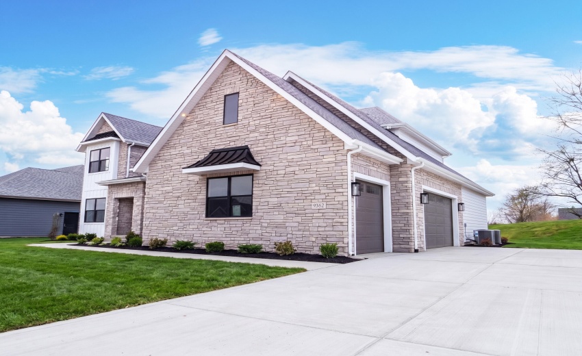 Alverstone Exterior w/sideload2