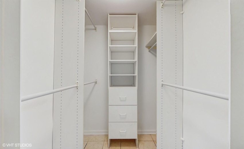 33_8844Oakwood_2033_Large