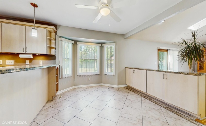 09_8844Oakwood_2009_Large