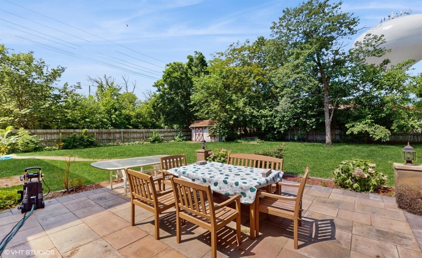 37_8844Oakwood_2037_Large