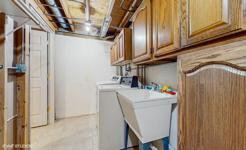 36_8844Oakwood_2036_Large