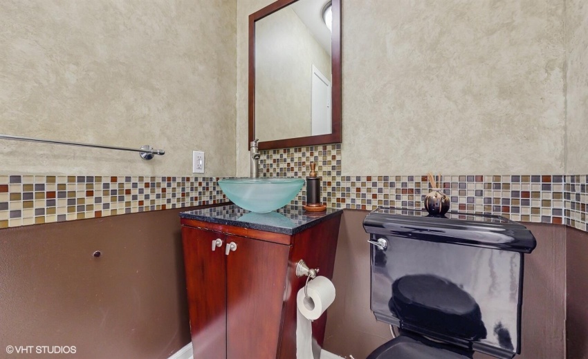 16_8844Oakwood_2016_Large - Copy