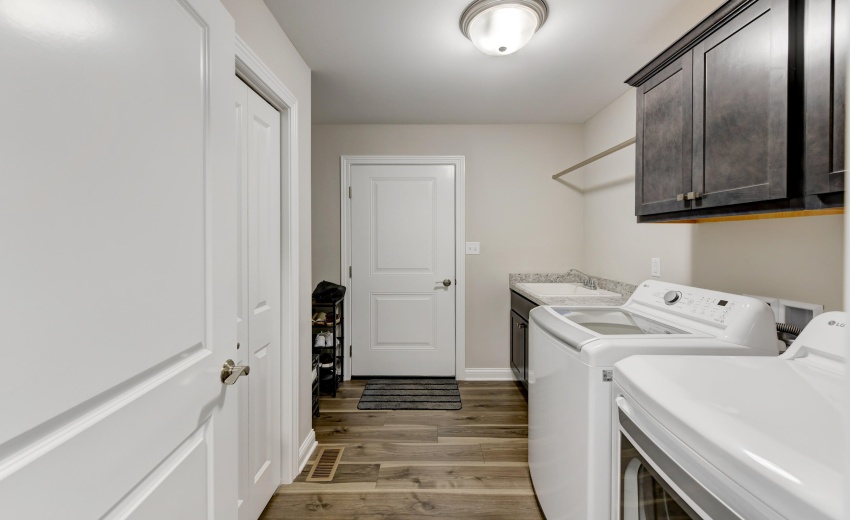 8595 Larkspur Terrace-10