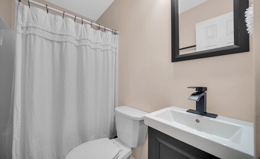 carriage main flr bath