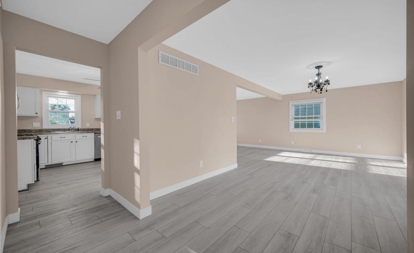 carriage foyer and liv rm