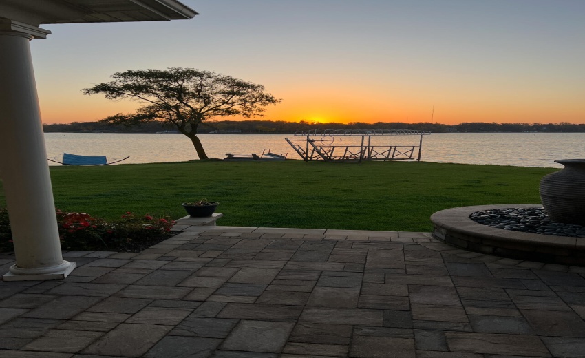 Back of house (lakeside)