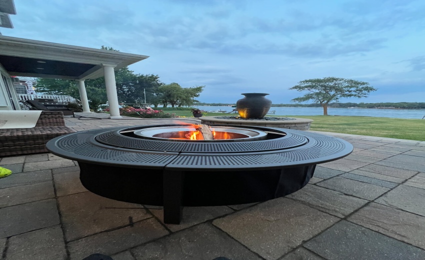 Back of house (lakeside)