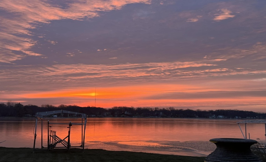 Back of house (lakeside)