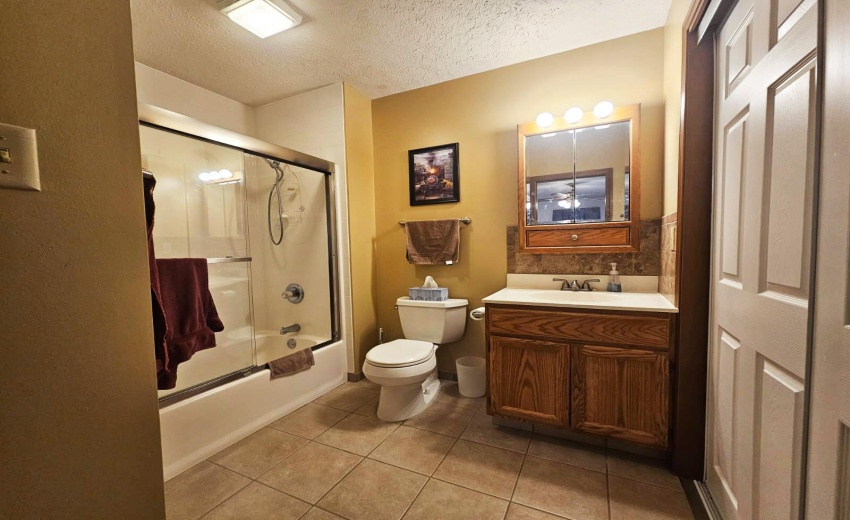 Brown Ensuite