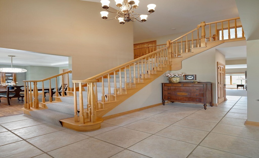 Gorgeous split staircase