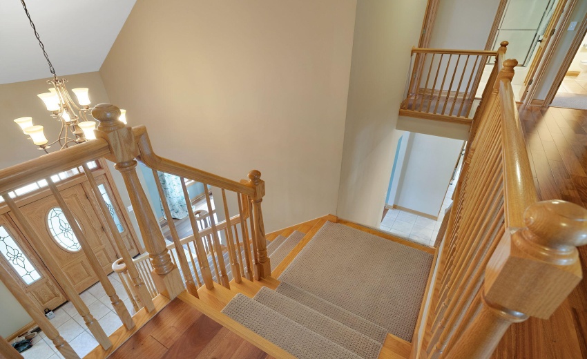 Gorgeous split staircase