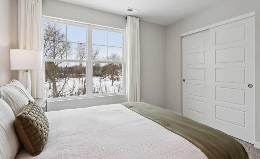 27-web-or-mls-Old Castle Rd-S0201-027