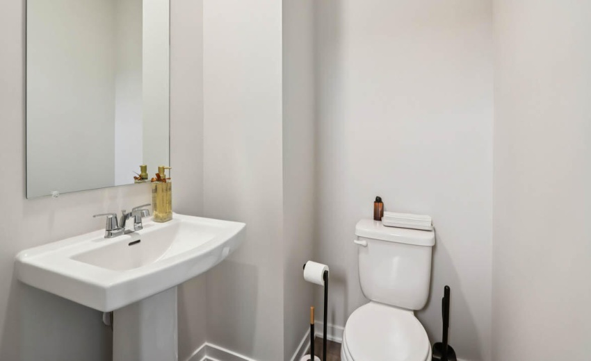 14-web-or-mls-Old Castle Rd-S0201-014