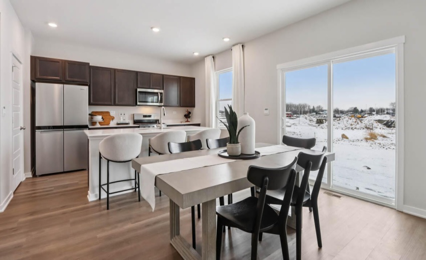 9-web-or-mls-Old Castle Rd-S0201-009