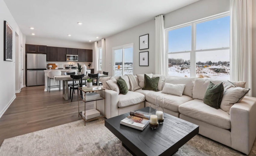 7-web-or-mls-Old Castle Rd-S0201-007