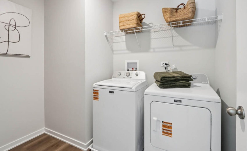 25-web-or-mls-Old Castle Rd-S0201-025