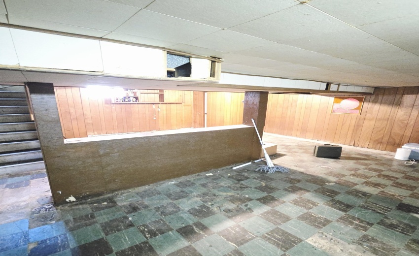 4947 Madison Basement