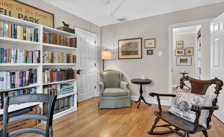 21-456-E-650-S-WindowStill