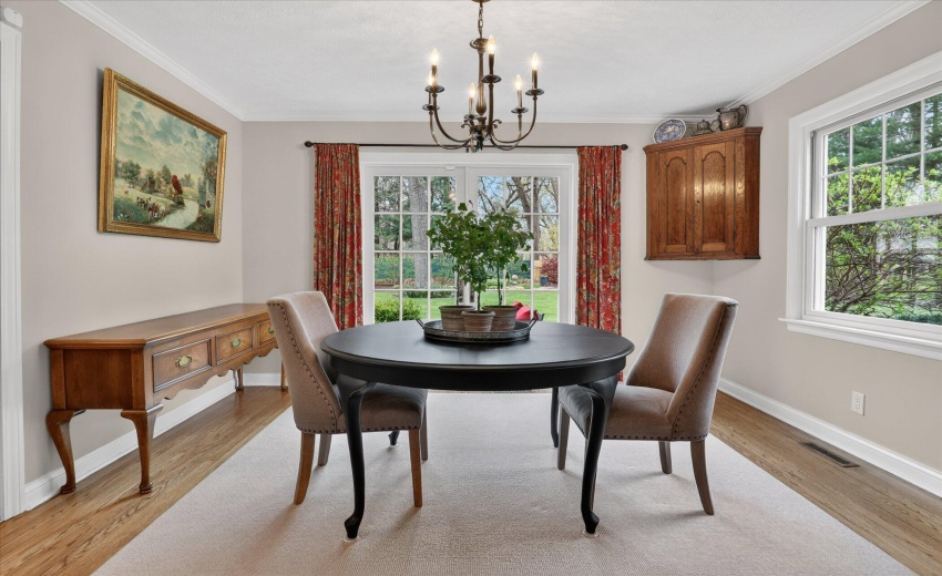 12-456-E-650-S-WindowStill