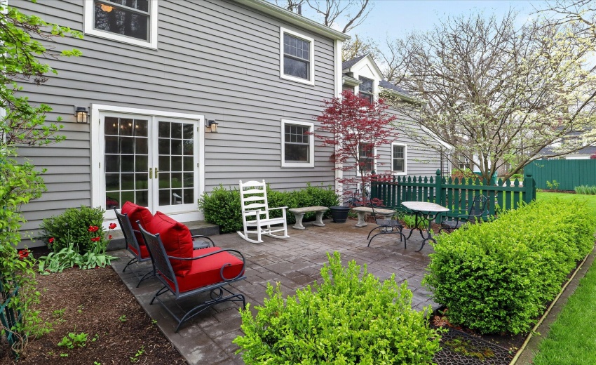 38-456-E-650-S-WindowStill