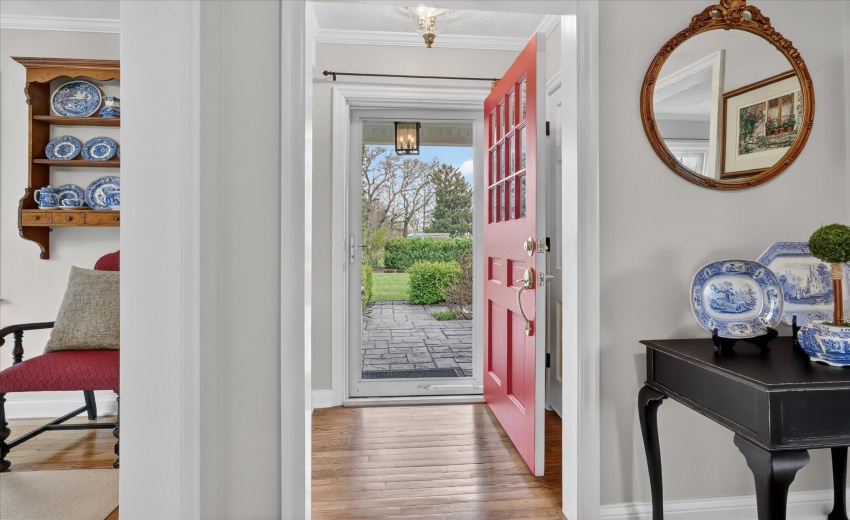 07-456-E-650-S-WindowStill