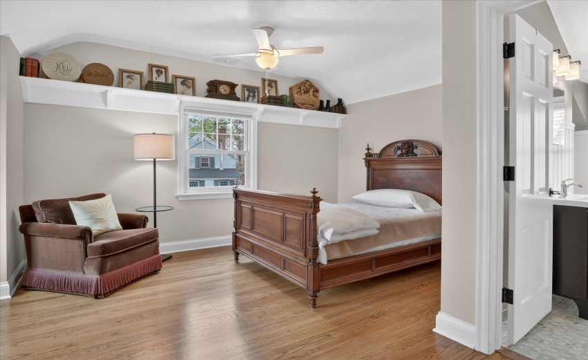 24-456-E-650-S-WindowStill