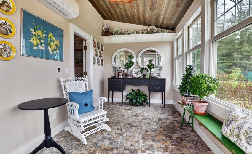 20-456-E-650-S-WindowStill