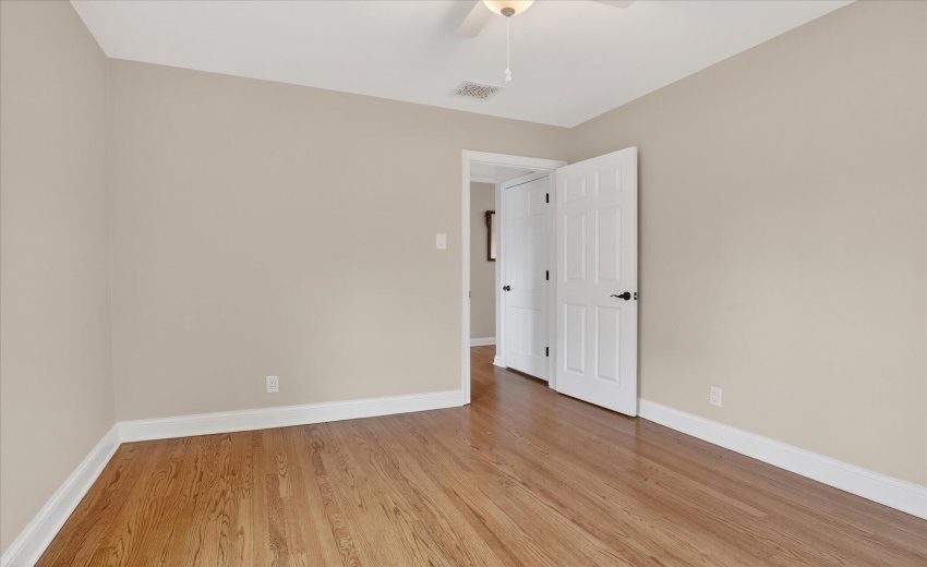 29-456-E-650-S-WindowStill