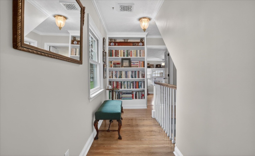 22-456-E-650-S-WindowStill