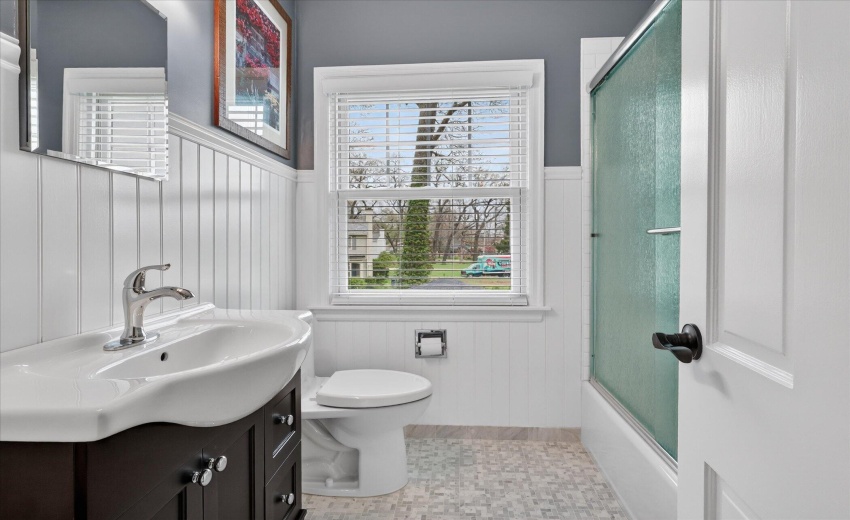 30-456-E-650-S-WindowStill