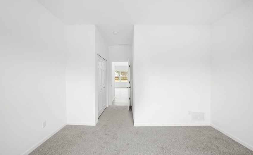 Dogwood Primary Bedroom and closet