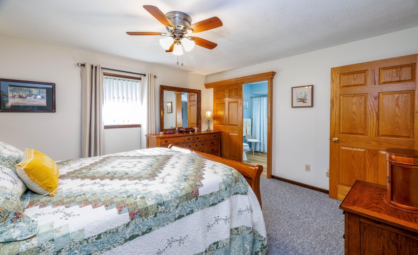 23 S ILLINOIS ST REMINGTON-21