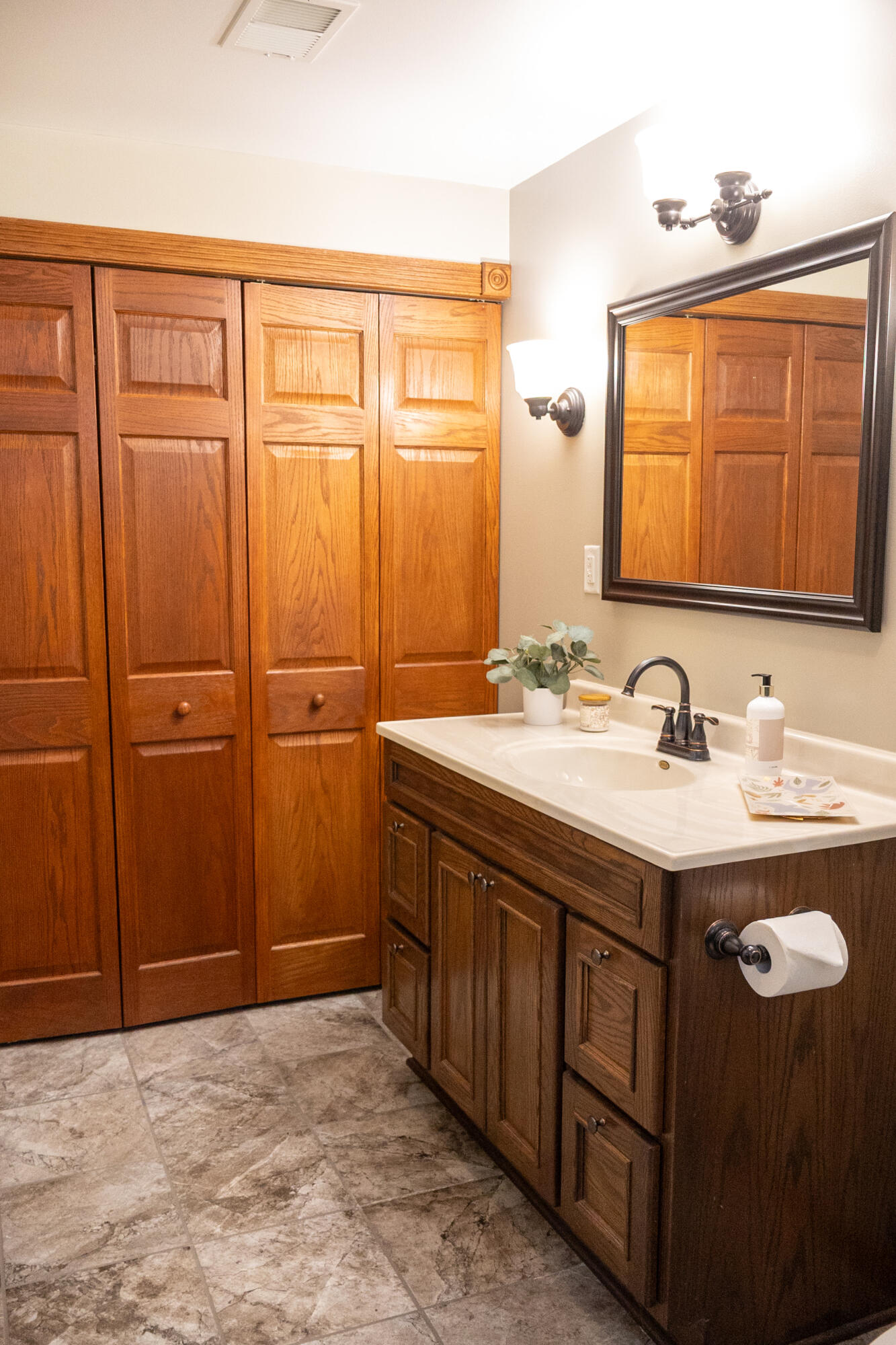 Full Bathrm in Basement heated flooring