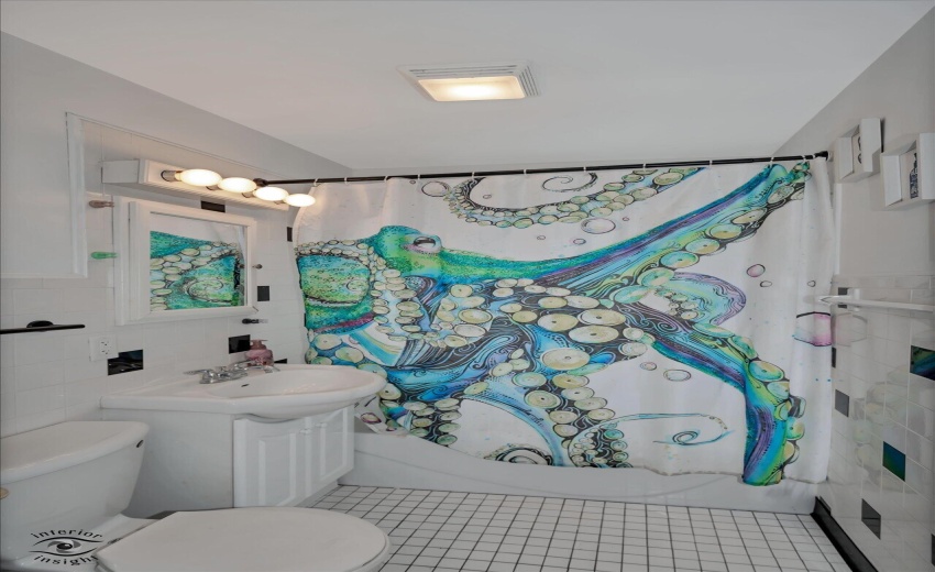 19-Bathroom