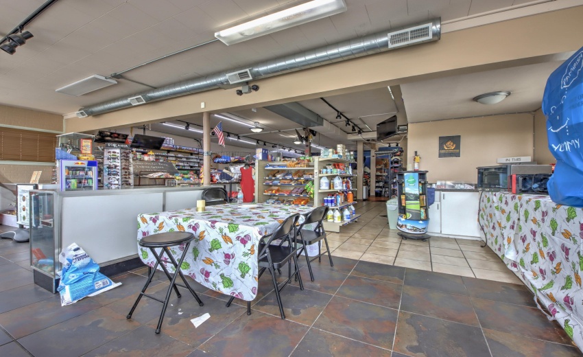 IMG_0688_89_90_91_92_93Interior 3