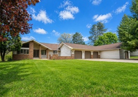 6707 400, Michigan City, Indiana, 3 Bedrooms Bedrooms, 10 Rooms Rooms,4 BathroomsBathrooms,Residential,For Sale,400,NRA837065