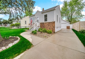214 Jay Street, Griffith, Indiana, 3 Bedrooms Bedrooms, 6 Rooms Rooms,2 BathroomsBathrooms,Residential,For Sale,Jay,NRA837855