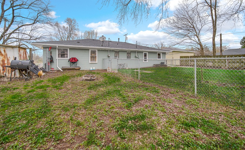 Fenced Yard