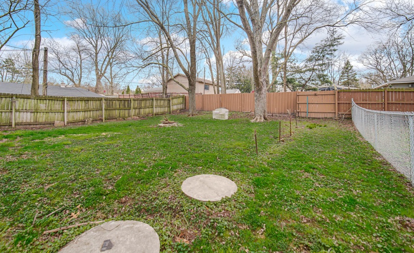 Fenced Yard